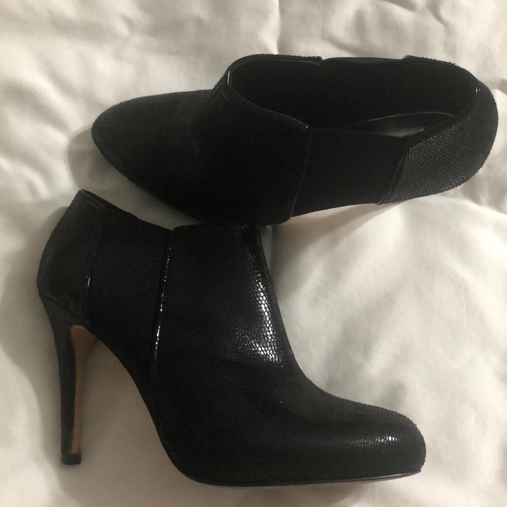 Used heeled booties - cool faux snakeskin